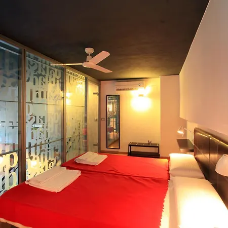 Ciudad Artes Apartmán *